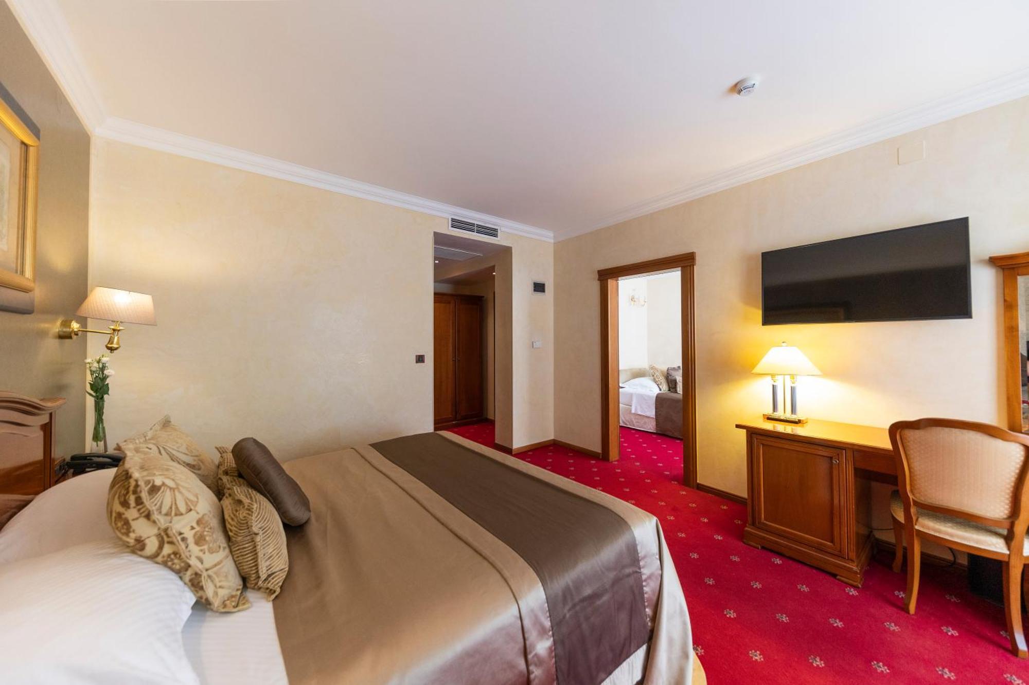 Hotel Niko ซาดาร์ ภายนอก รูปภาพ