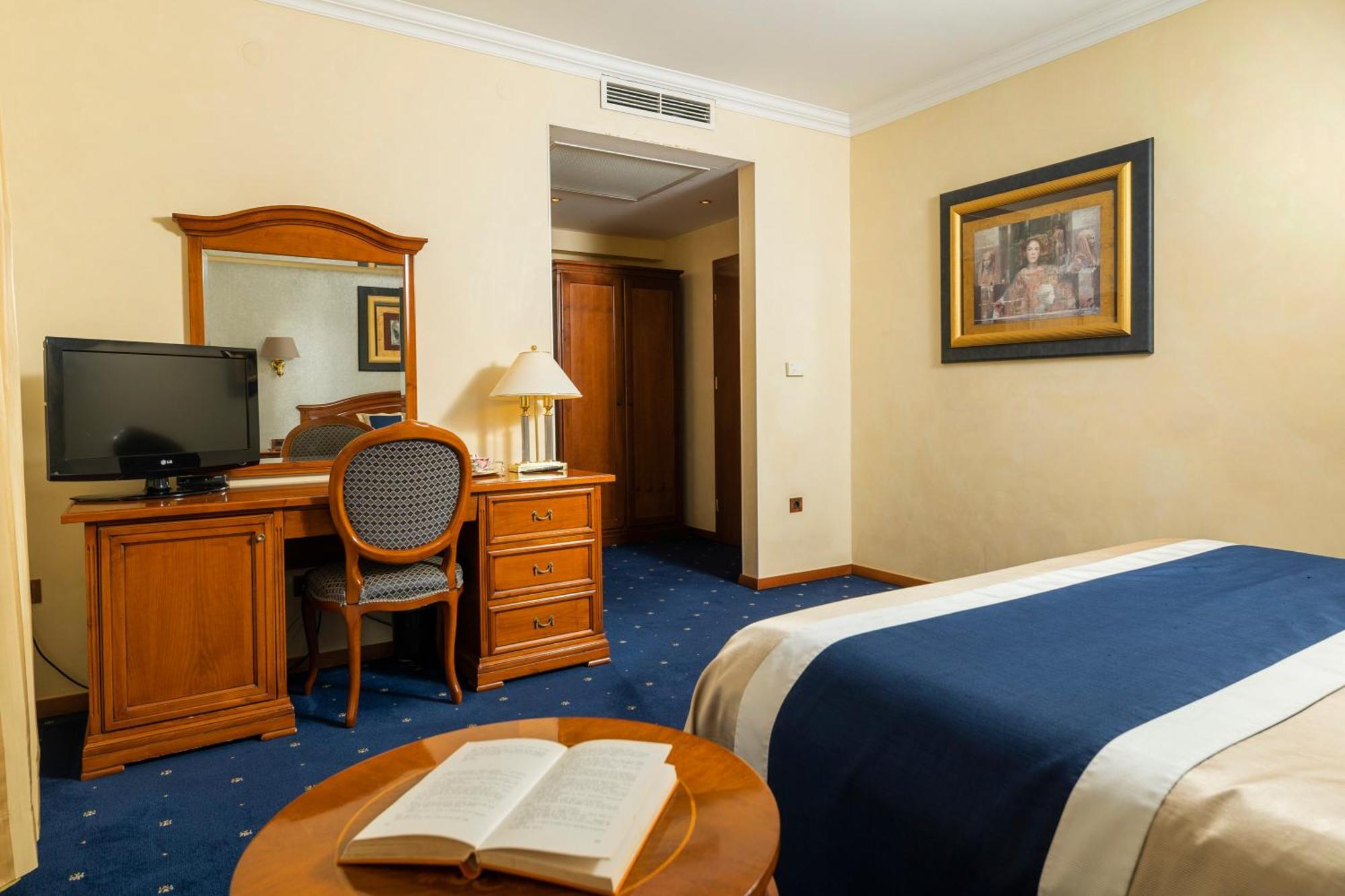 Hotel Niko ซาดาร์ ภายนอก รูปภาพ