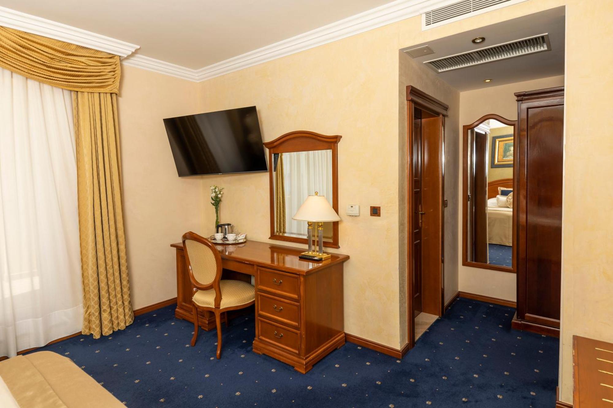 Hotel Niko ซาดาร์ ภายนอก รูปภาพ