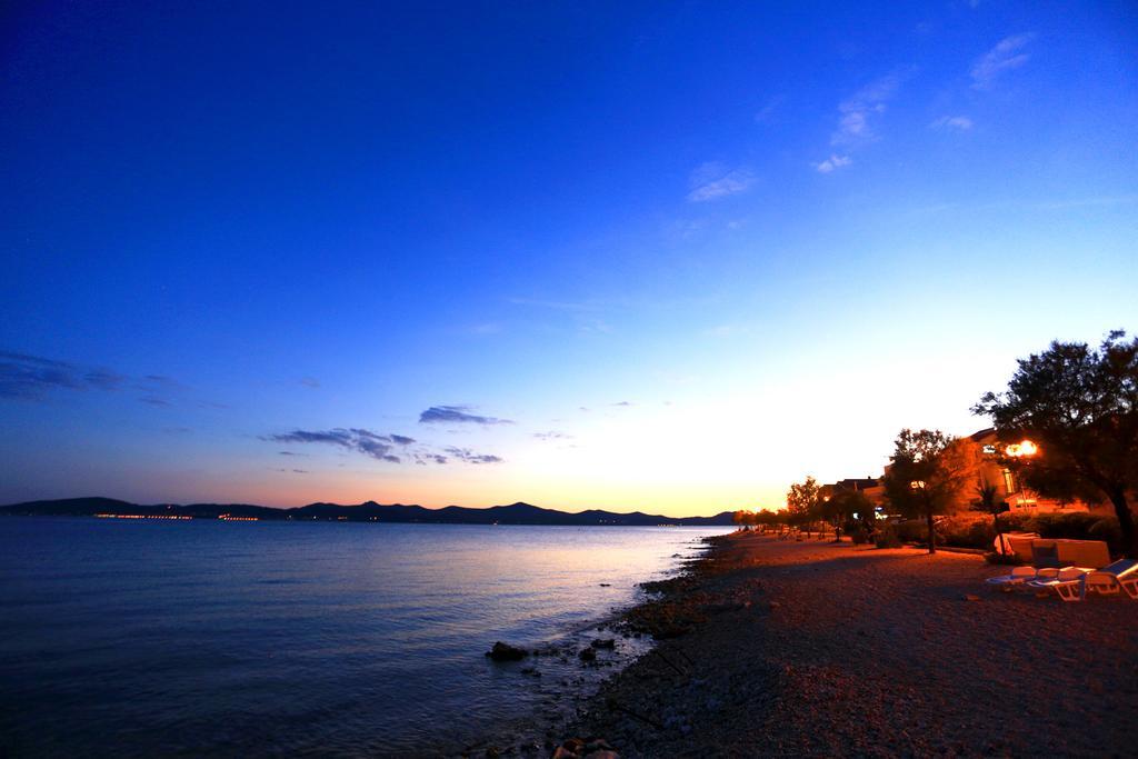 Hotel Niko ซาดาร์ ภายนอก รูปภาพ